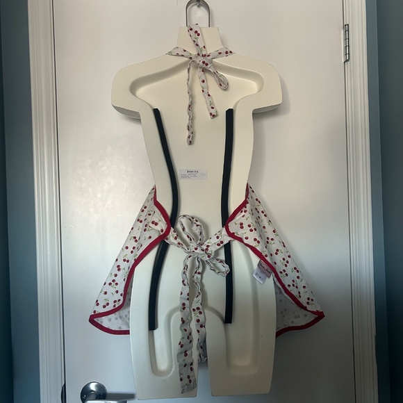 Jessie Steele Cherry Pattern Retro Skirted Bib Apron - Picture 3 of 10